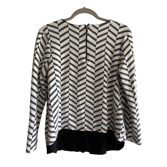 Pleoine Anthropologie Women’s Chevron Long sleeve Striped Zip Back Top sz Medium - Picture 4 of 5